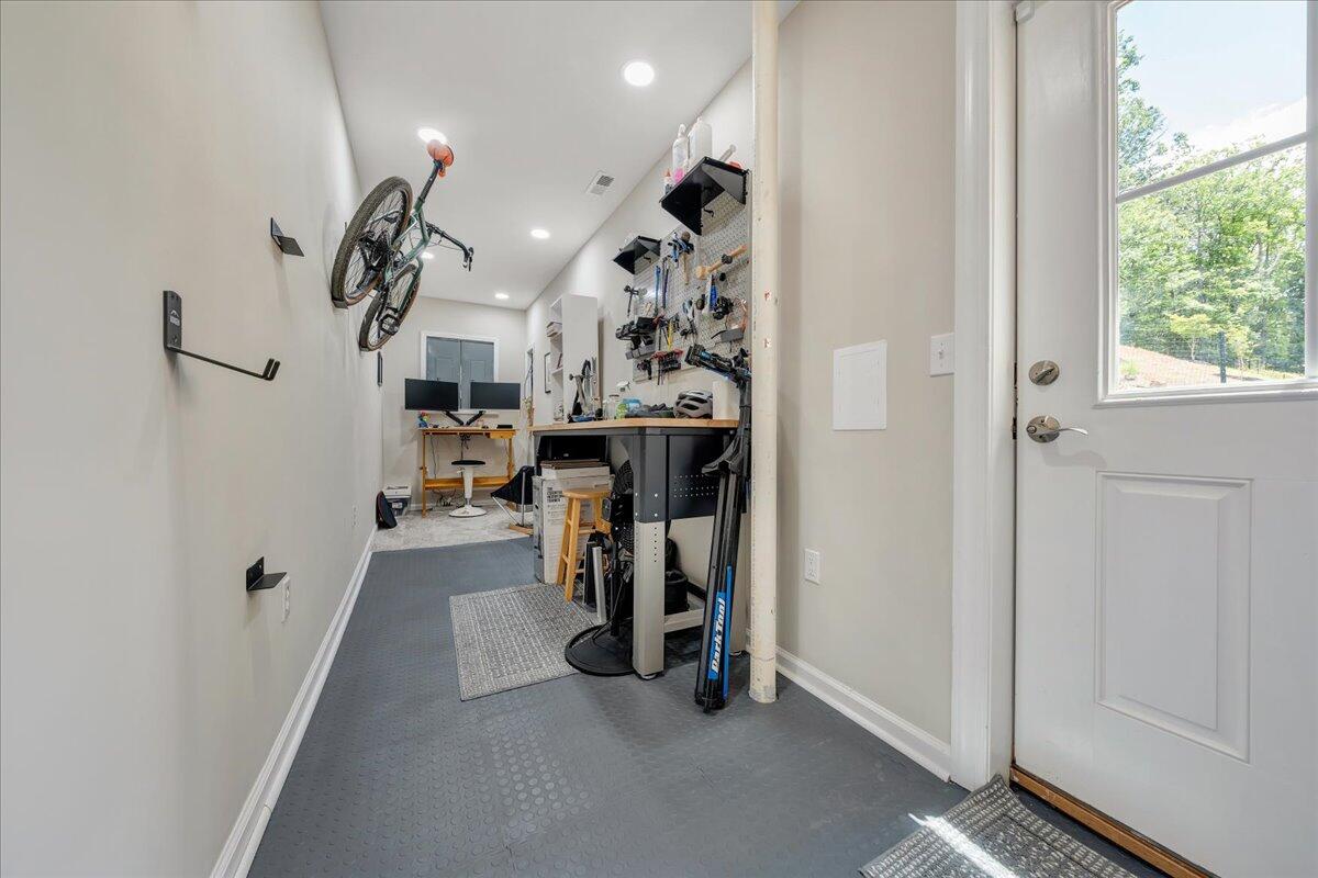 6996 Fairway Ridge Road Salem, VA 24153 - Photo 78 of 125 061-061-MIB06403