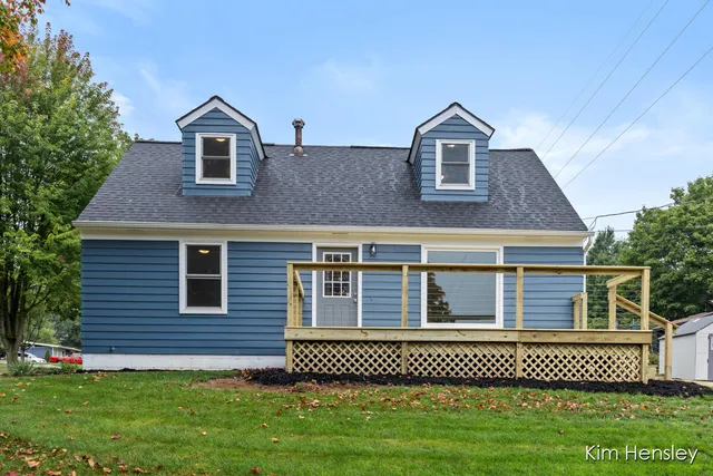 $354,900 | 273 Summit Avenue Northeast, Rockford, MI 49341