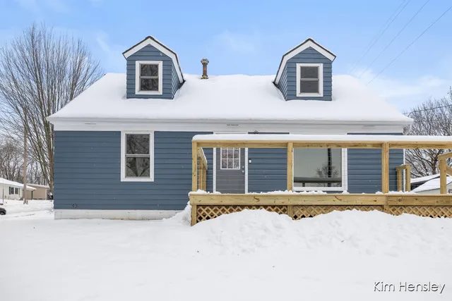 $354,900 | 273 Summit Avenue Northeast, Rockford, MI 49341