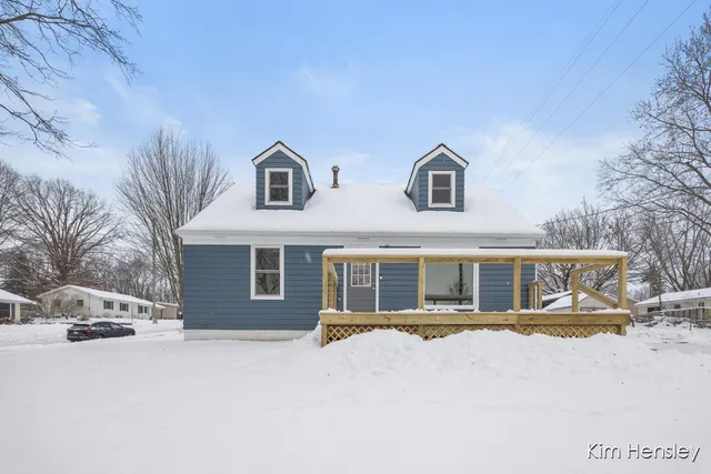 $354,900 | 273 Summit Avenue Northeast, Rockford, MI 49341