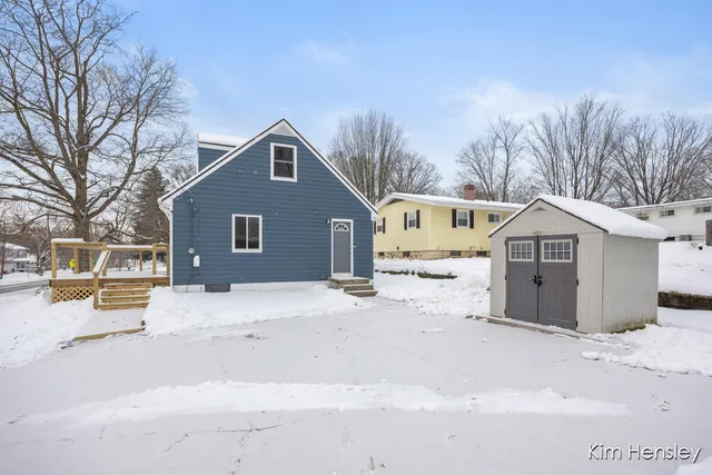 $354,900 | 273 Summit Avenue Northeast, Rockford, MI 49341