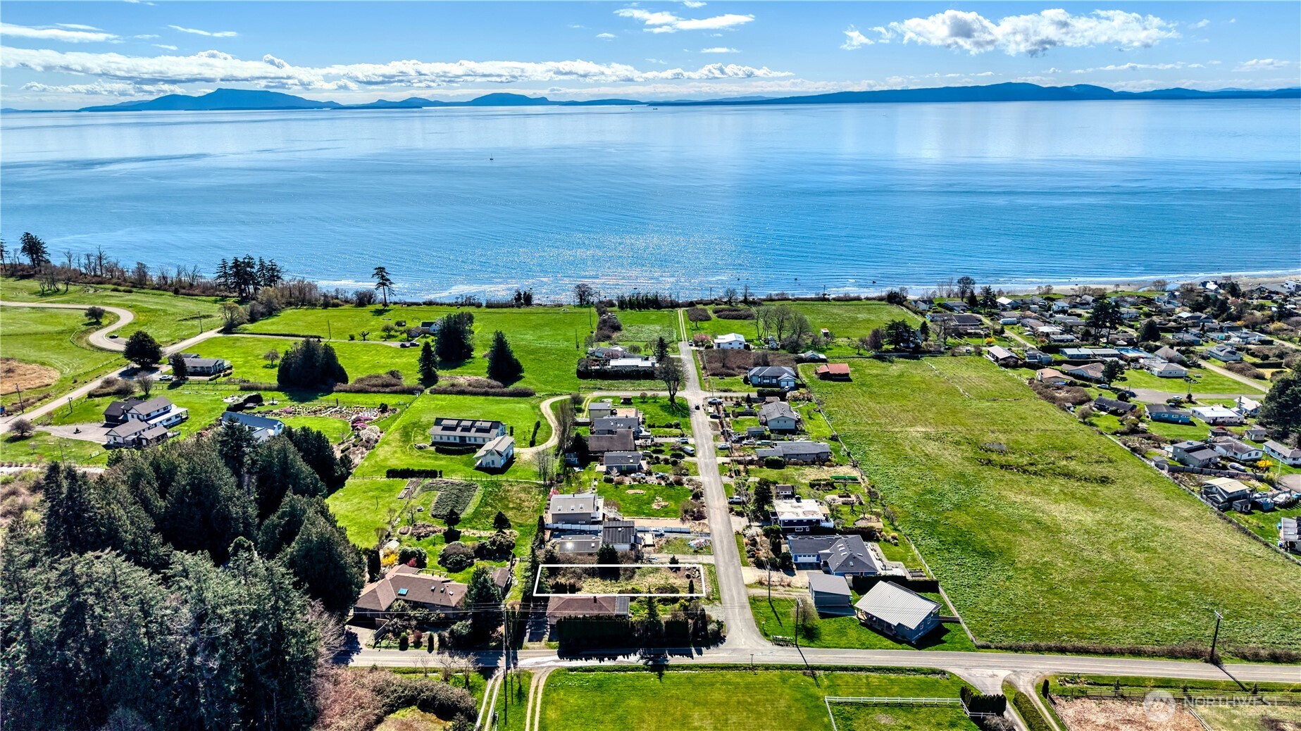 610 Highland Drive Point Roberts, WA 98281 - Photo 6 of 9