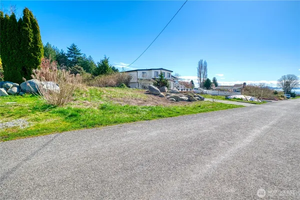 $189,000 | 610 Highland Drive, Point Roberts, WA 98281