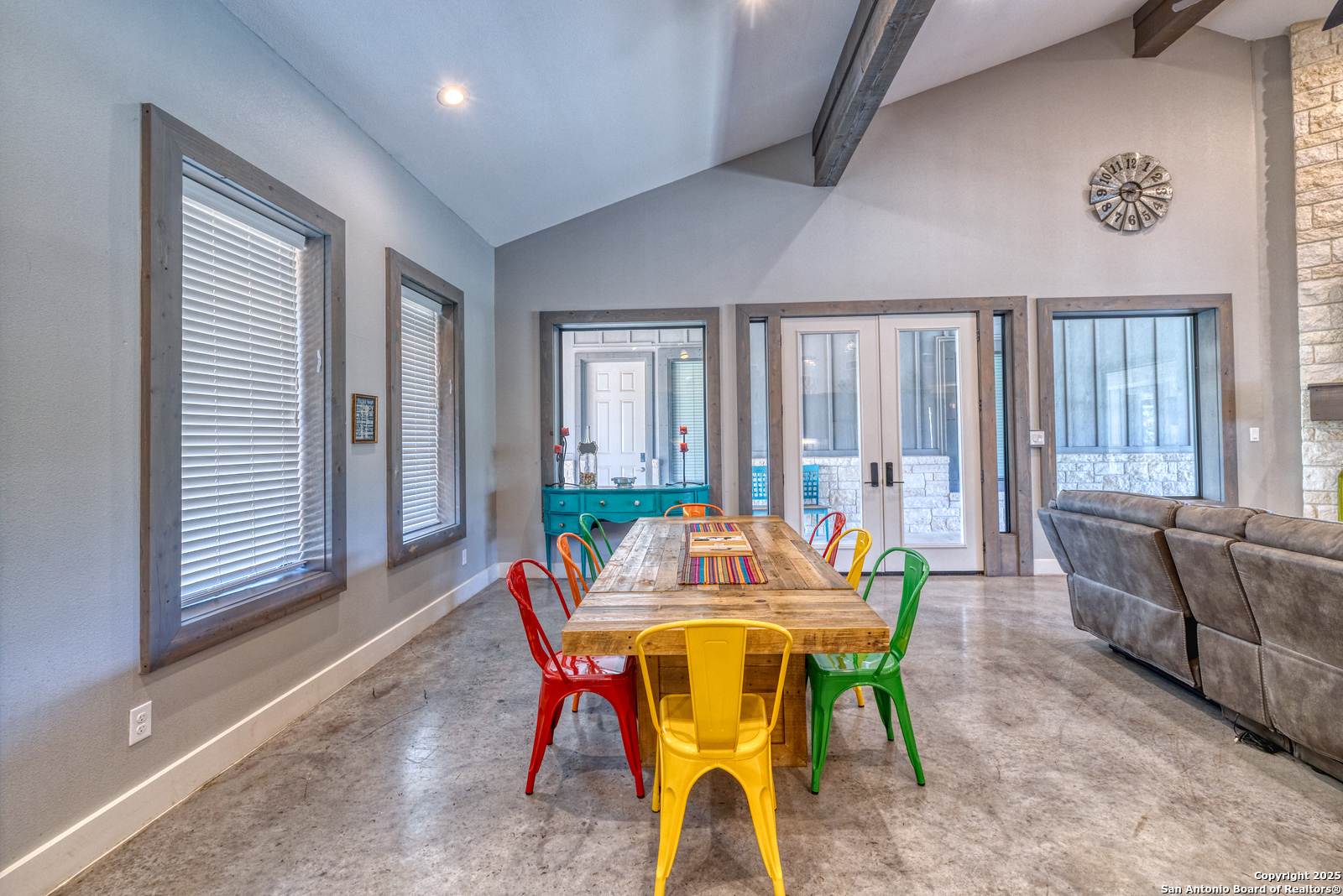 989 Mountain Valley Road Concan, TX 78838 - Photo 9 of 35 Gallery Image 9