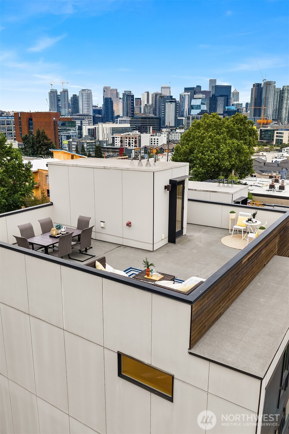 1002 5th Avenue North Seattle, WA 98109 - Photo 35 of 40 a view of a city