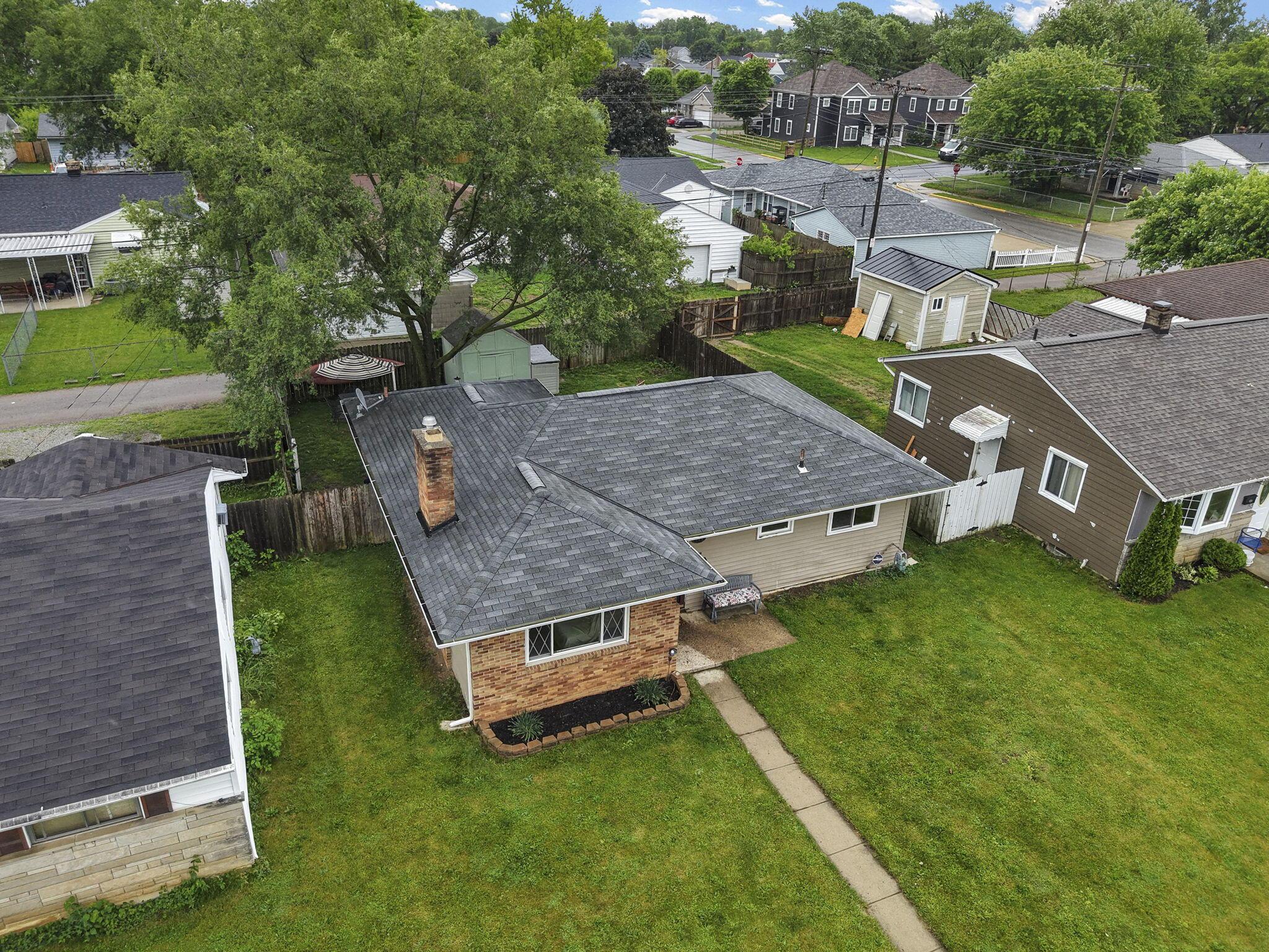 126 Oxley Road Columbus, OH 43228 - Photo 6 of 46