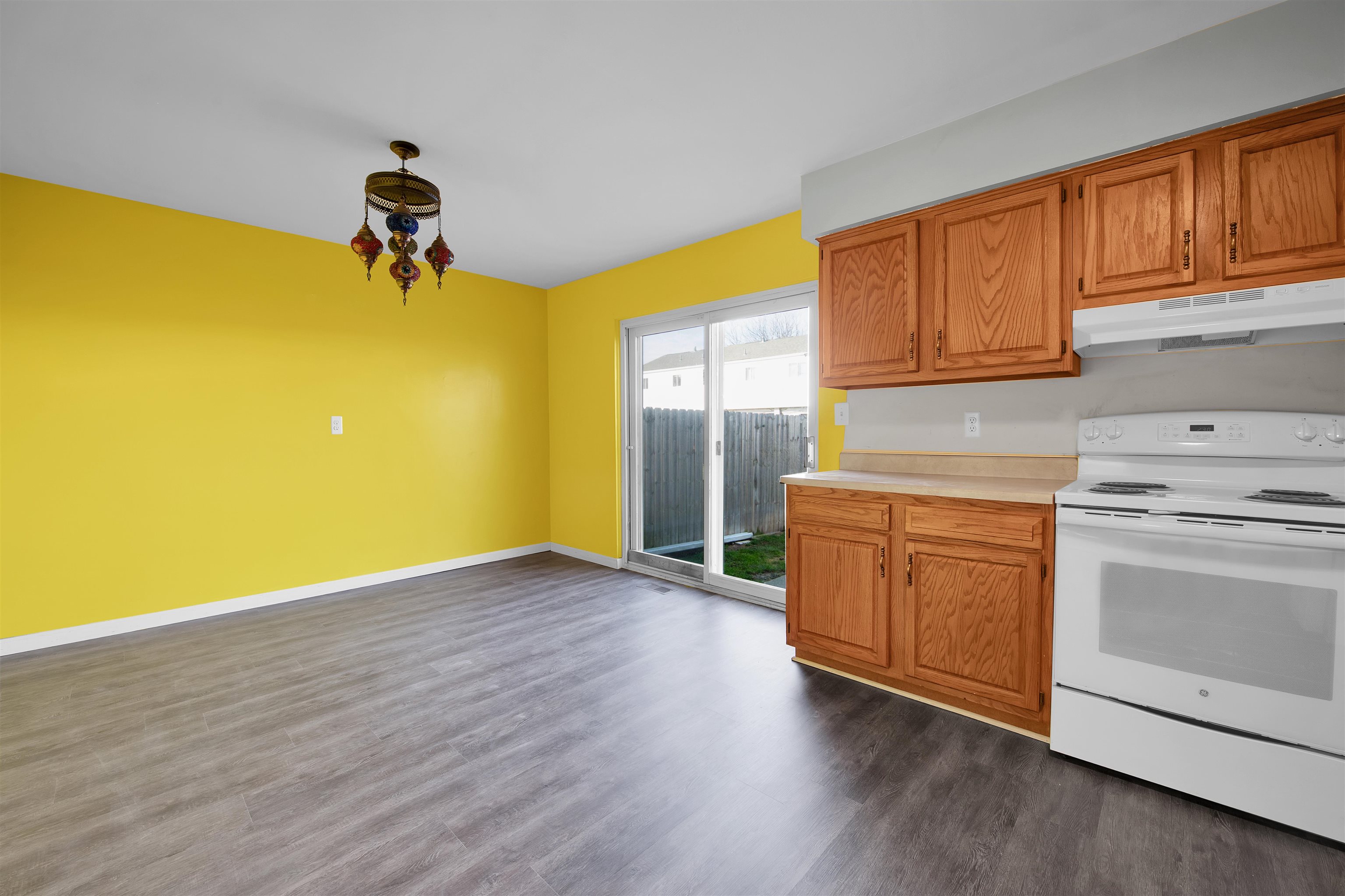 20475 15 Mile Road Clinton Township, MI 48035 - Photo 8 of 27 50133179-99a6405d-b778-4623-997b-e412927928ae.JPG