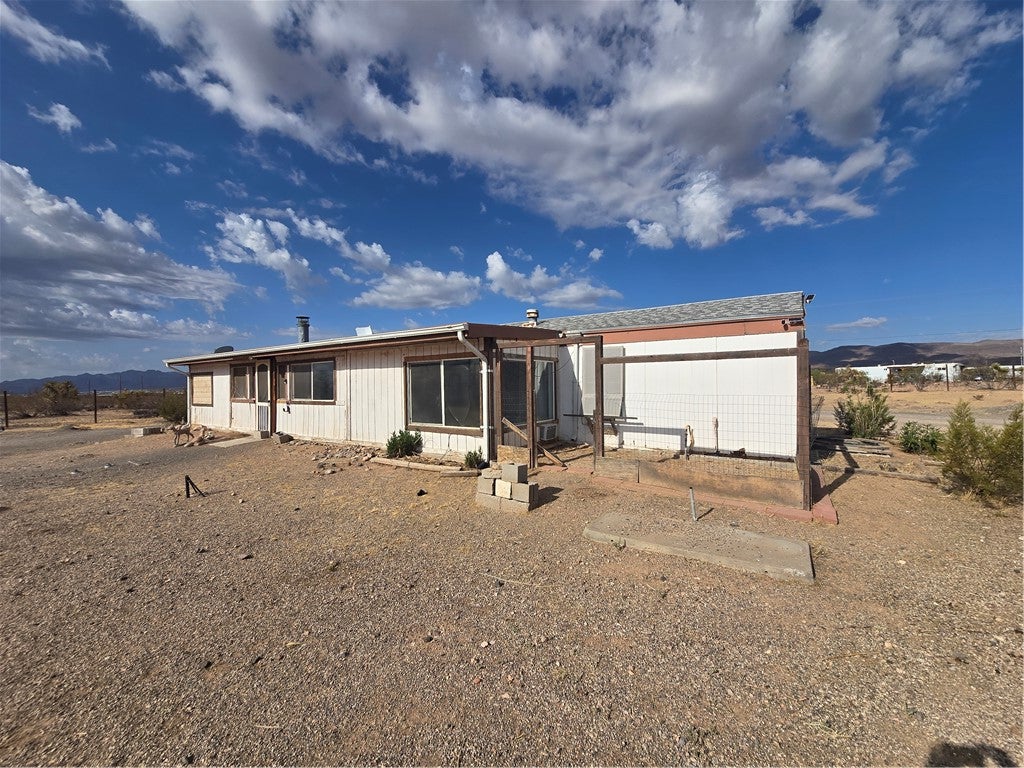 4880 North Escuela Road Golden Valley, AZ 86413 - Photo 22 of 27 Gallery Image 22