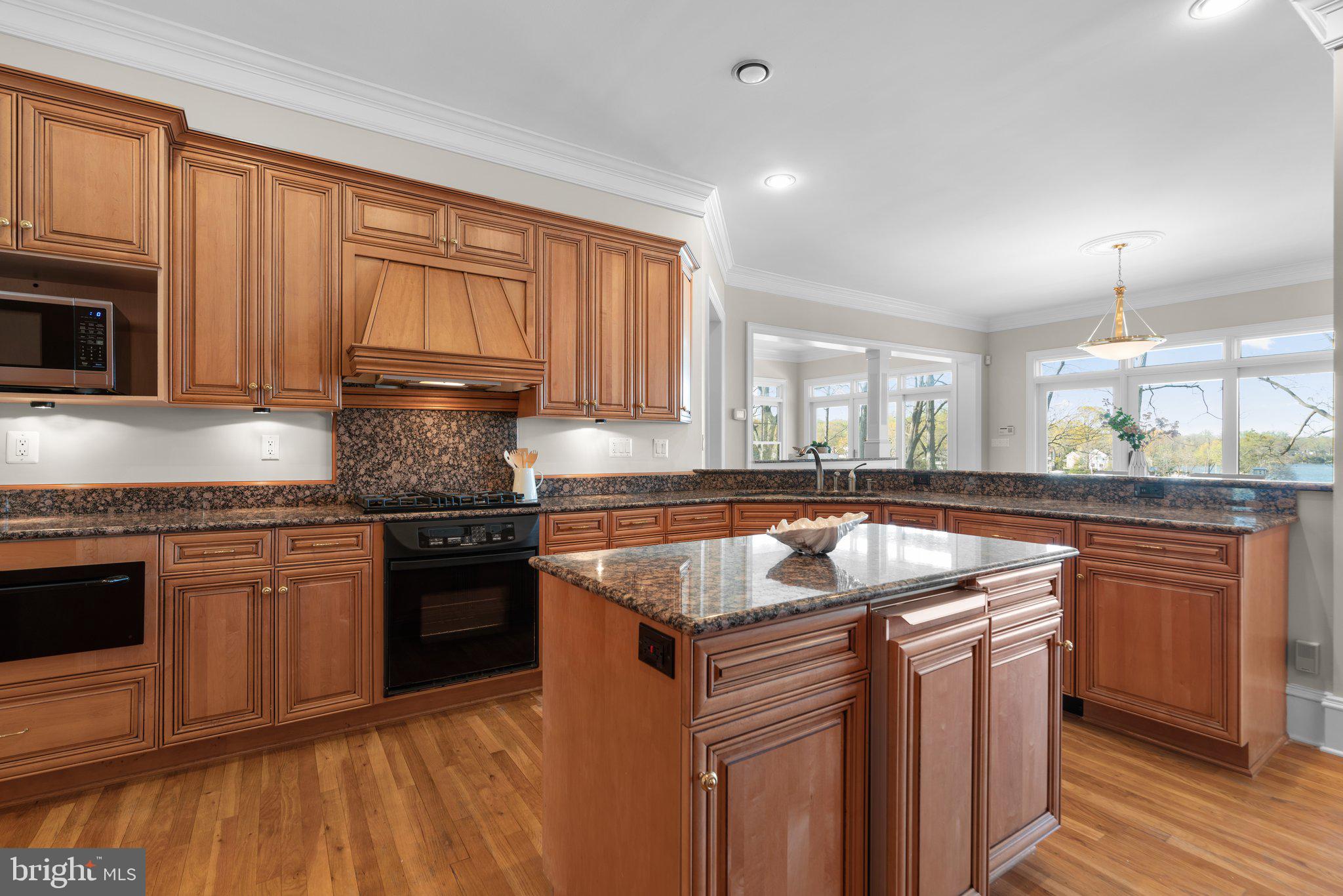 196 Southdown Road Edgewater, MD 21037 - Photo 15 of 86 Gallery Image 15