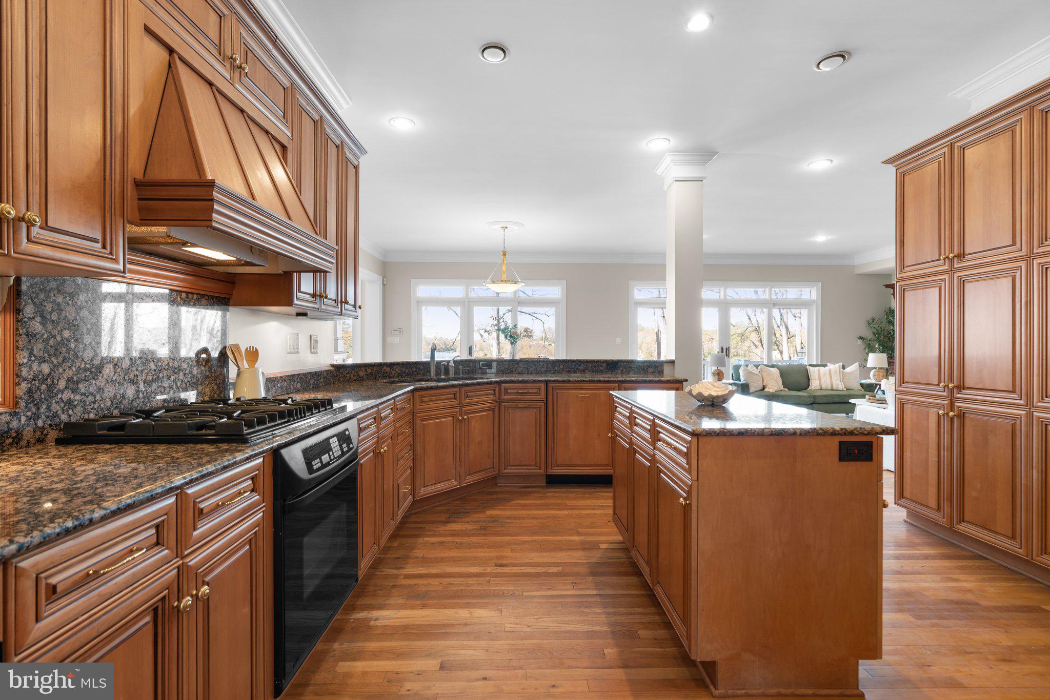 196 Southdown Road Edgewater, MD 21037 - Photo 17 of 86 Gallery Image 17