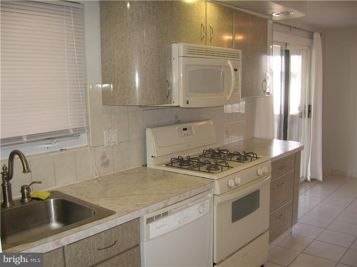 1850 Garth Road Philadelphia, PA 19116 - Photo 8 of 25 Gallery Image 8