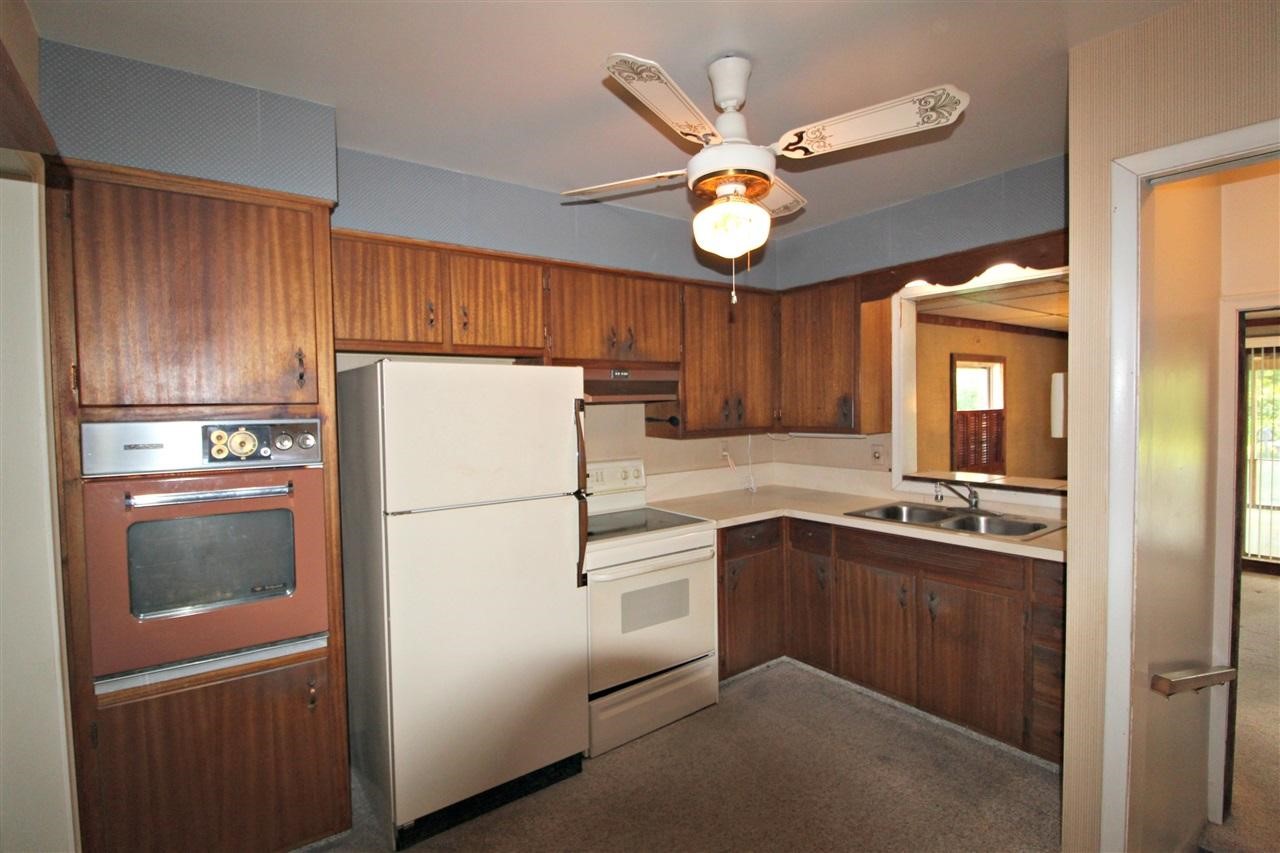 3405 Hammerberg Road Flint, MI 48507 - Photo 4 of 18 21461032-3.JPG