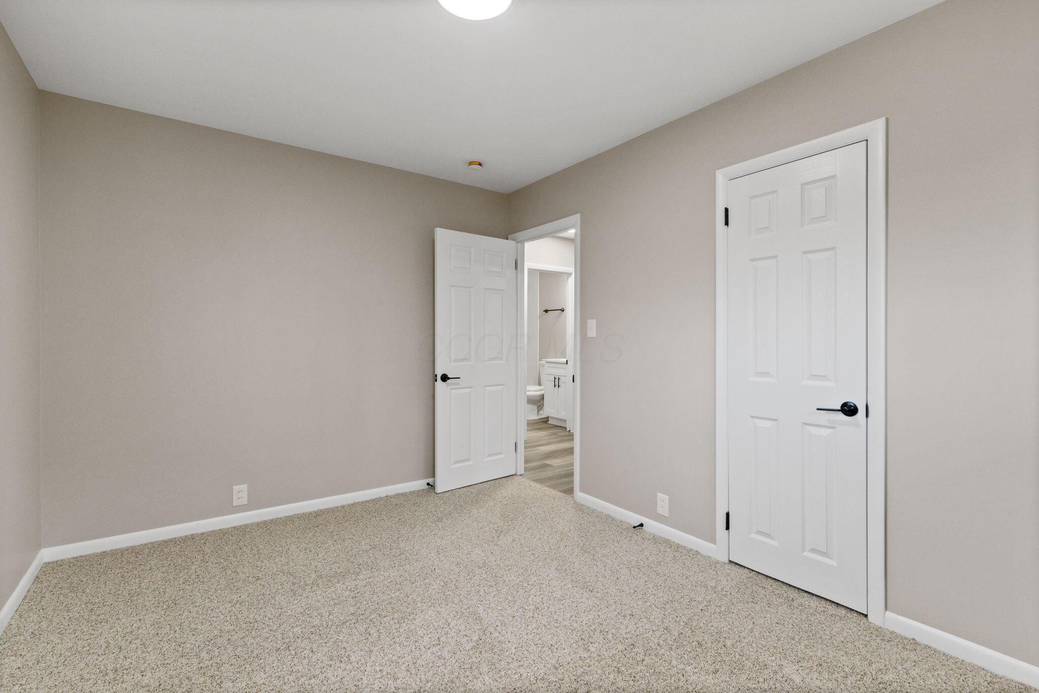 2100 Ferris Road Columbus, OH 43224 - Photo 13 of 19 2025-12-18 2100 Ferris Rd 043