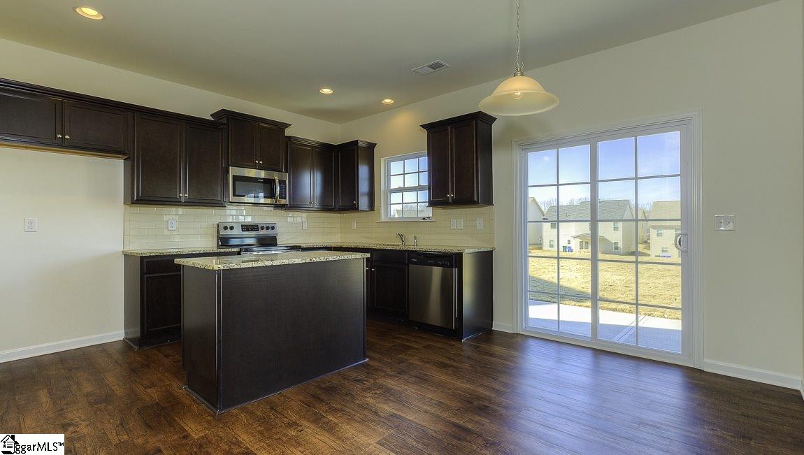 137 Lake Grove Road, Unit 136 Simpsonville, SC 29681 - Photo 8 of 26 Gallery Image 8