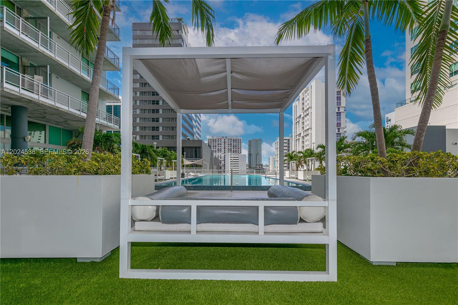 690 Southwest 1st Court, Unit PHII17 Miami, FL 33130 - Photo 27 of 37