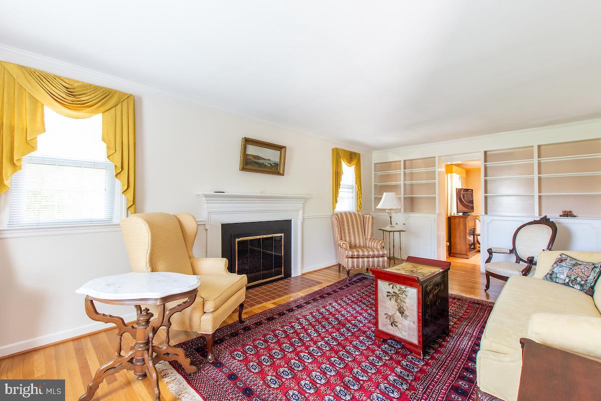 161 Devonshire Road Wilmington, DE 19803 - Photo 2 of 28 Living Room