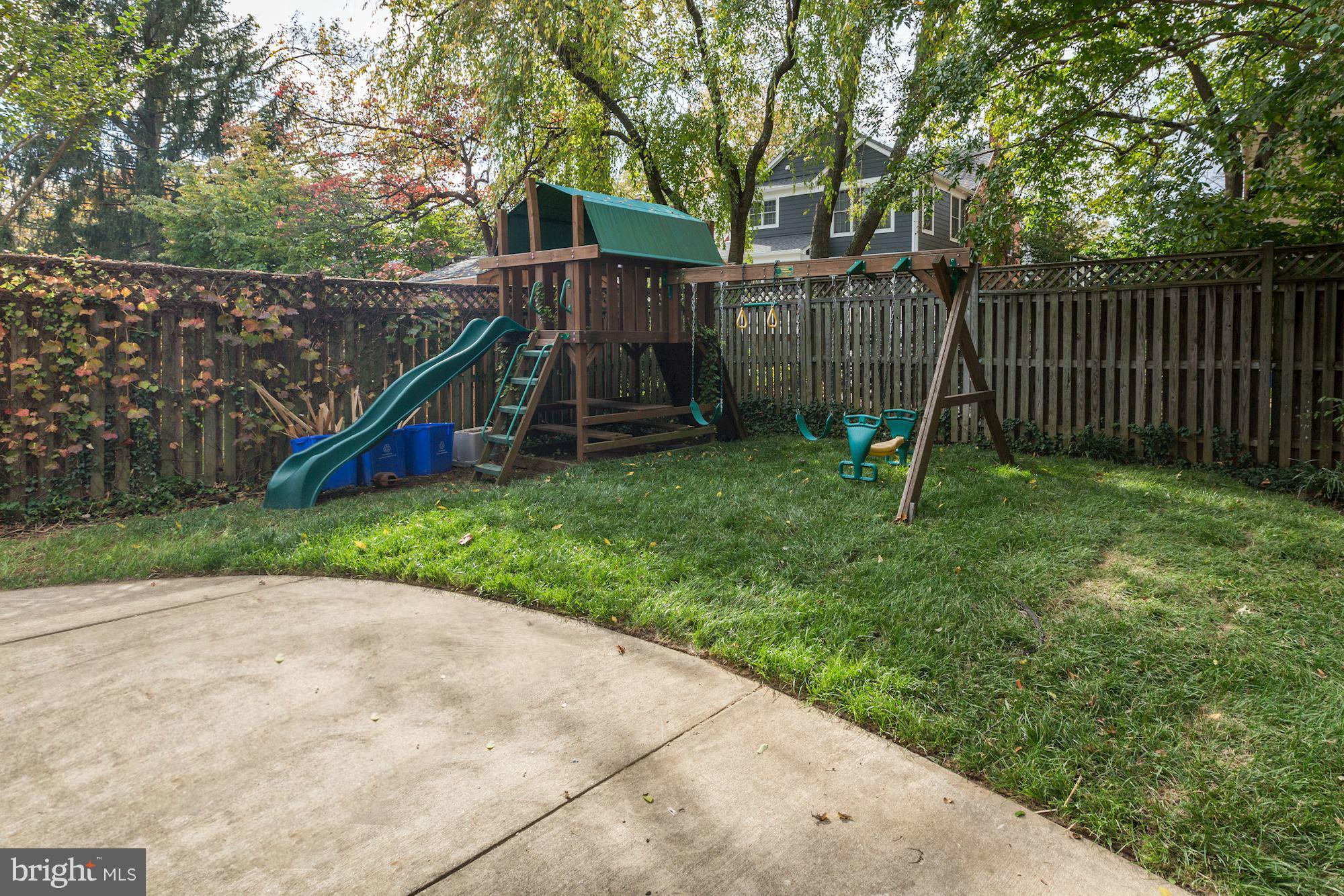 7818 Custer Road Bethesda, MD 20814 - Photo 29 of 30 Rear Yard