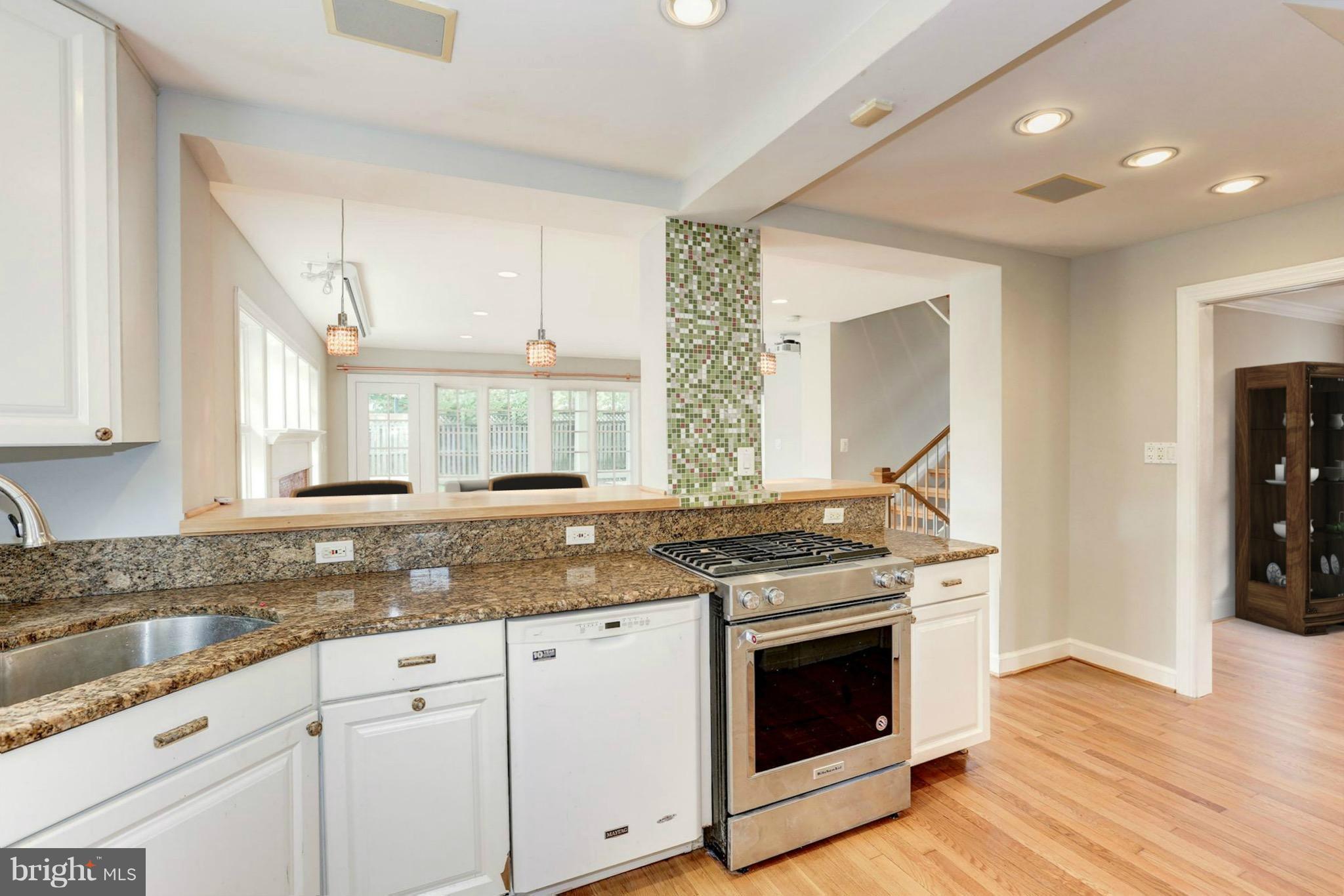 7818 Custer Road Bethesda, MD 20814 - Photo 7 of 30 Kitchen (2 of 2)