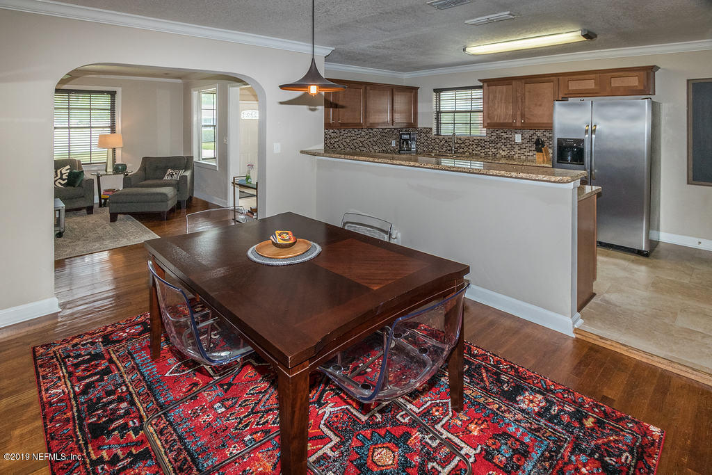2112 Redfern Road Jacksonville, FL 32207 - Photo 11 of 28 dining room kitchen