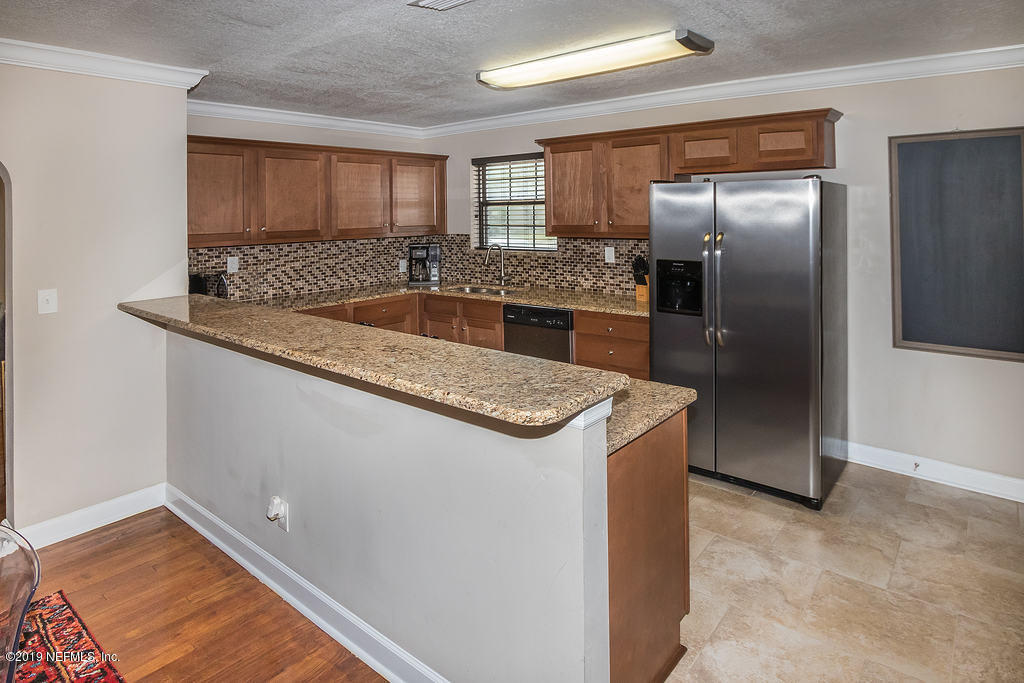 2112 Redfern Road Jacksonville, FL 32207 - Photo 14 of 28 kitchen