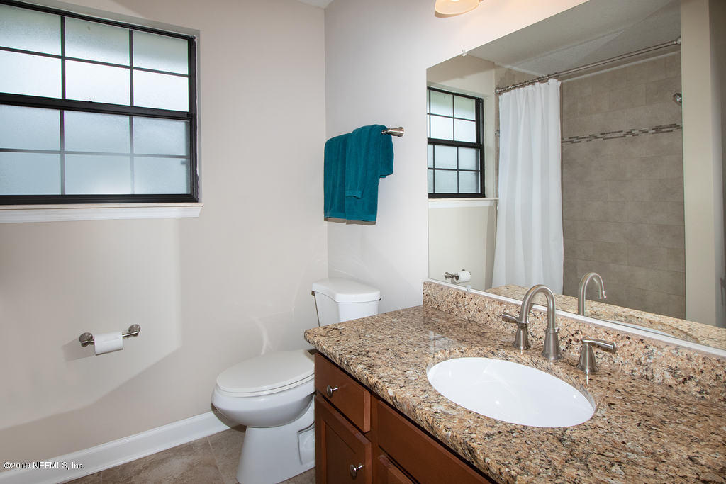 2112 Redfern Road Jacksonville, FL 32207 - Photo 17 of 28 master bathroom