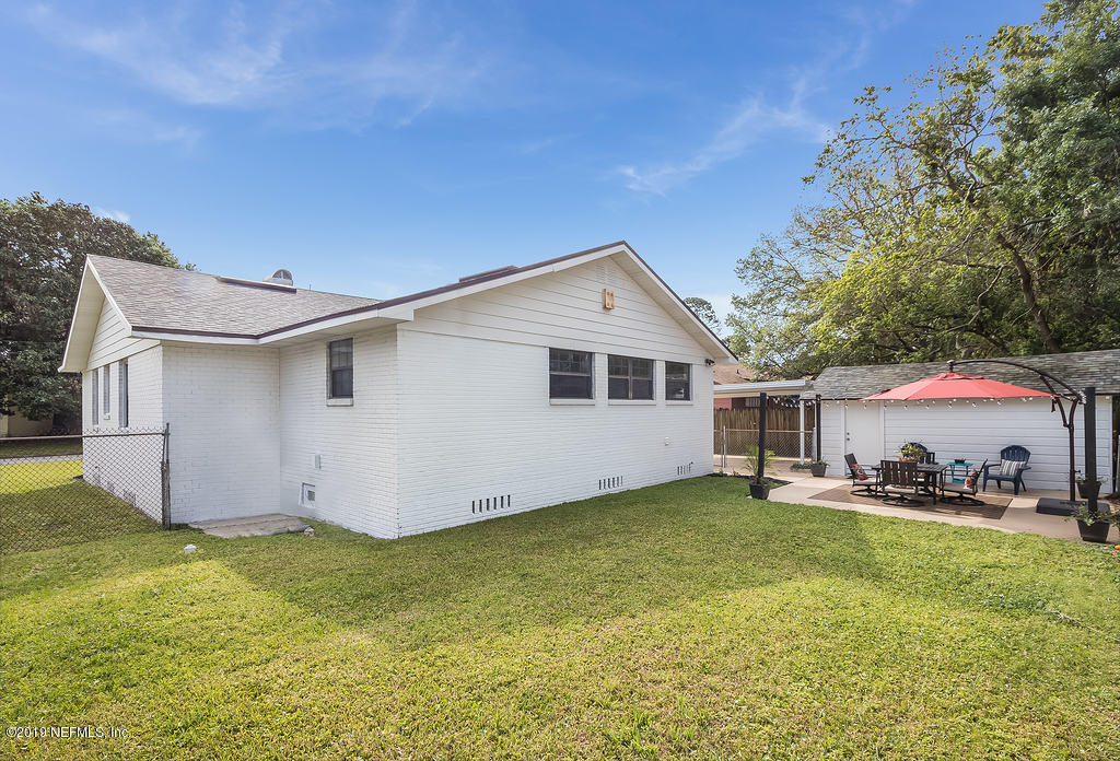 2112 Redfern Road Jacksonville, FL 32207 - Photo 25 of 28 back of home