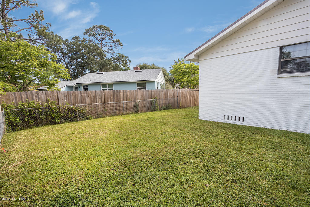 2112 Redfern Road Jacksonville, FL 32207 - Photo 27 of 28 backyard