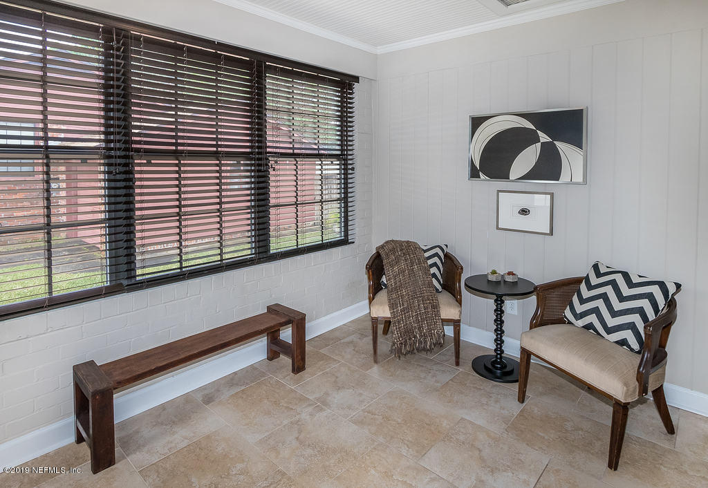 2112 Redfern Road Jacksonville, FL 32207 - Photo 4 of 28 foyer