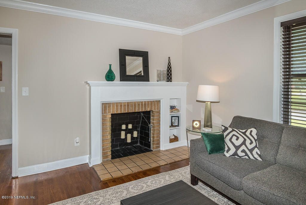 2112 Redfern Road Jacksonville, FL 32207 - Photo 6 of 28 living room (3)