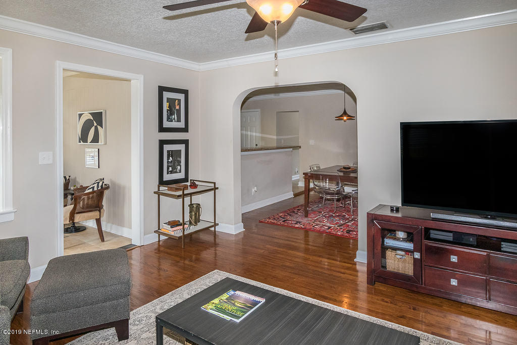 2112 Redfern Road Jacksonville, FL 32207 - Photo 8 of 28 living room dining room