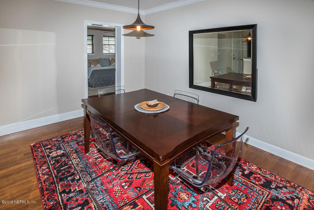 2112 Redfern Road Jacksonville, FL 32207 - Photo 10 of 28 dining room
