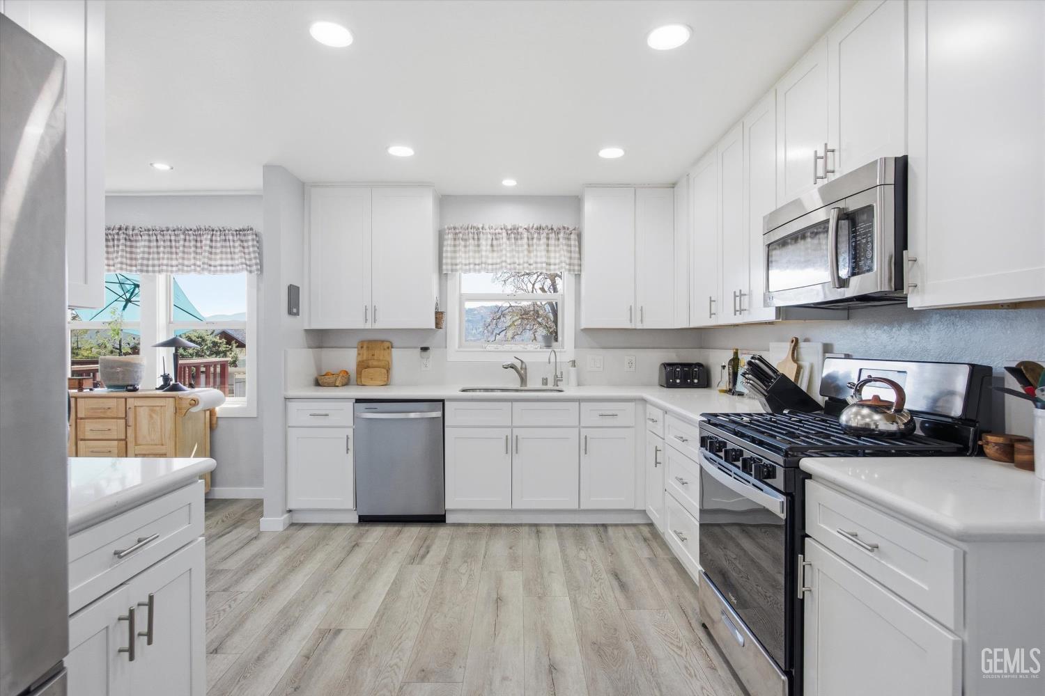 Undisclosed Address Tehachapi, CA 93561 - Photo 14 of 47