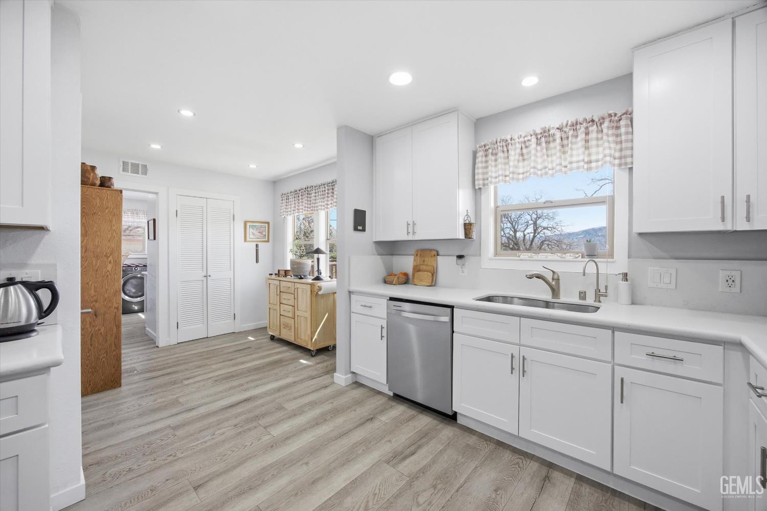 Undisclosed Address Tehachapi, CA 93561 - Photo 15 of 47