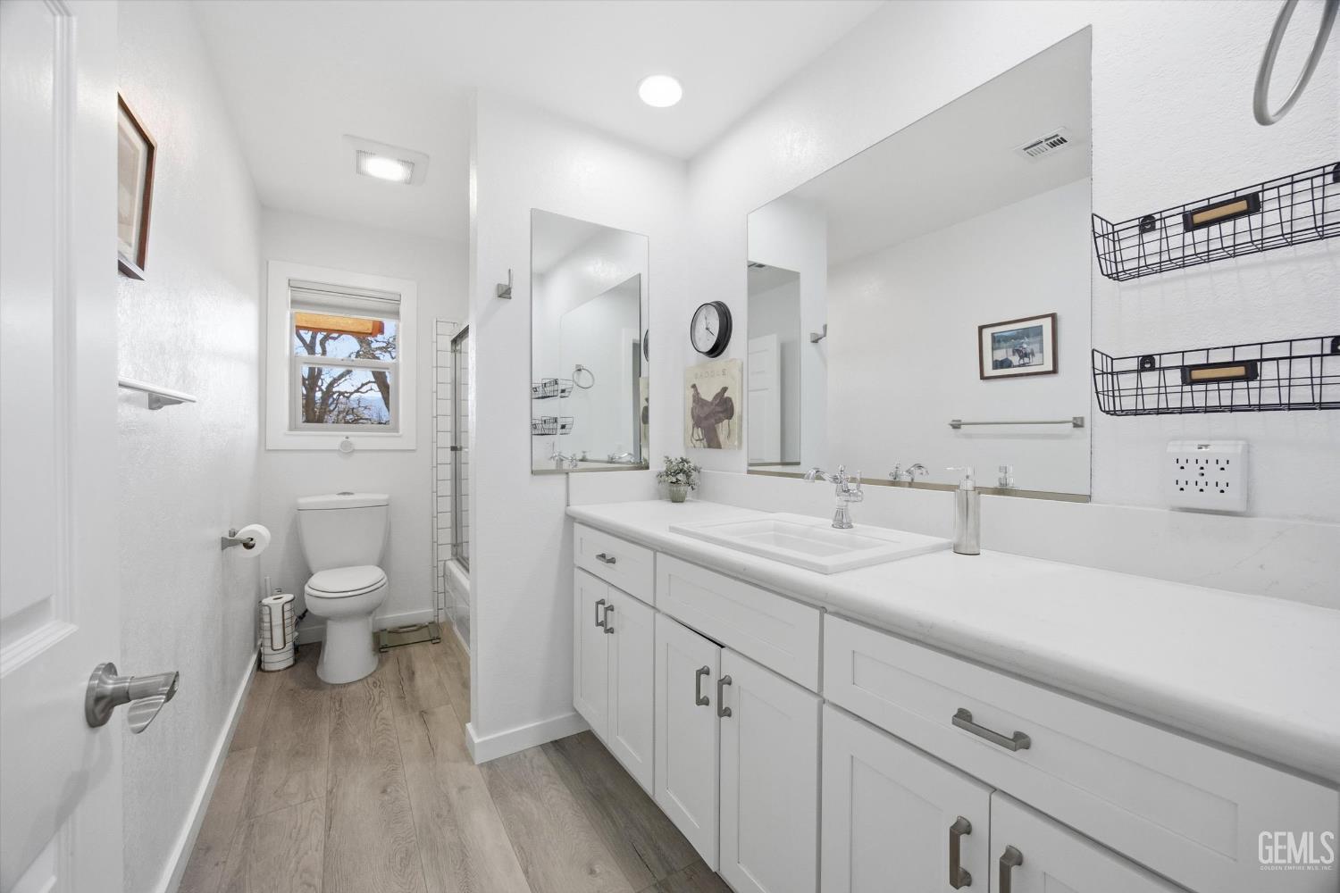 Undisclosed Address Tehachapi, CA 93561 - Photo 25 of 47