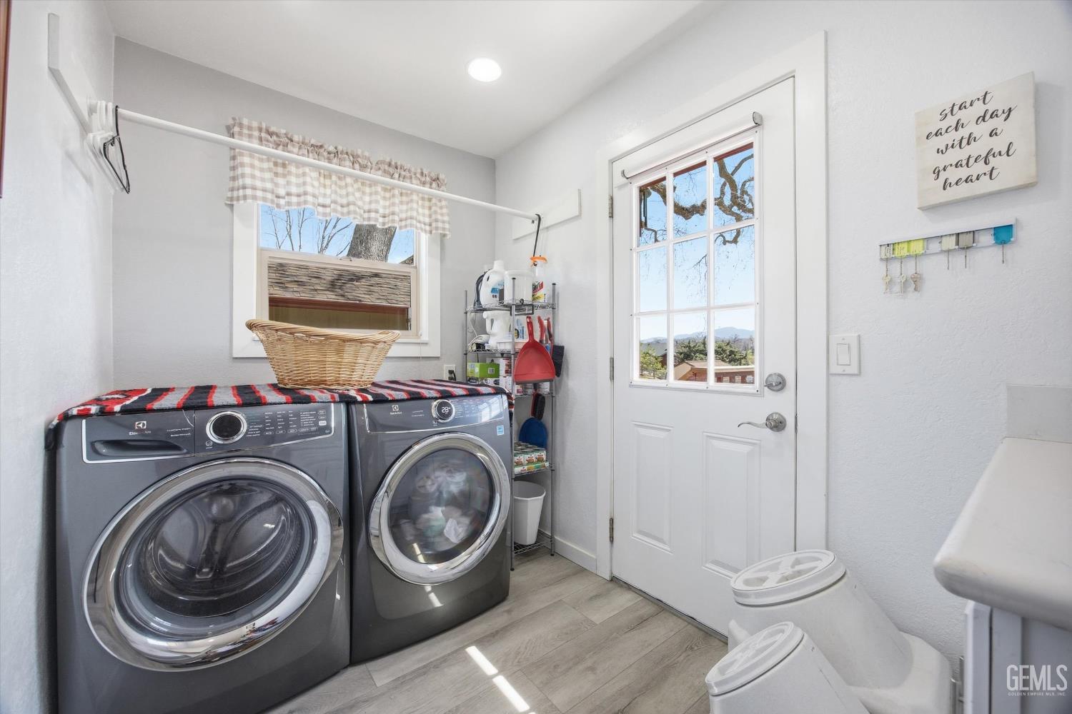 Undisclosed Address Tehachapi, CA 93561 - Photo 28 of 47