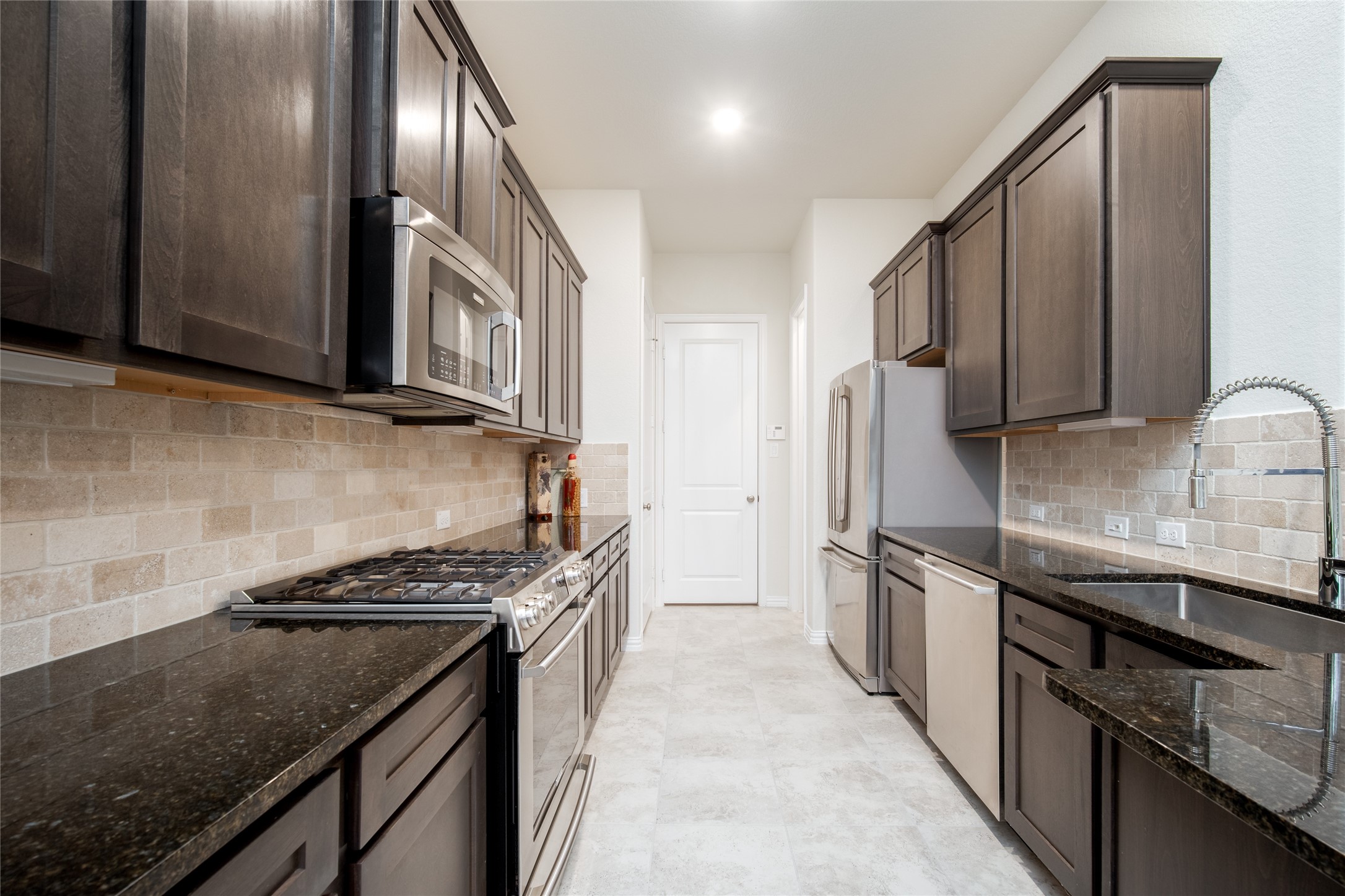 1634 Ryon Falls Drive Richmond, TX 77469 - Photo 11 of 33