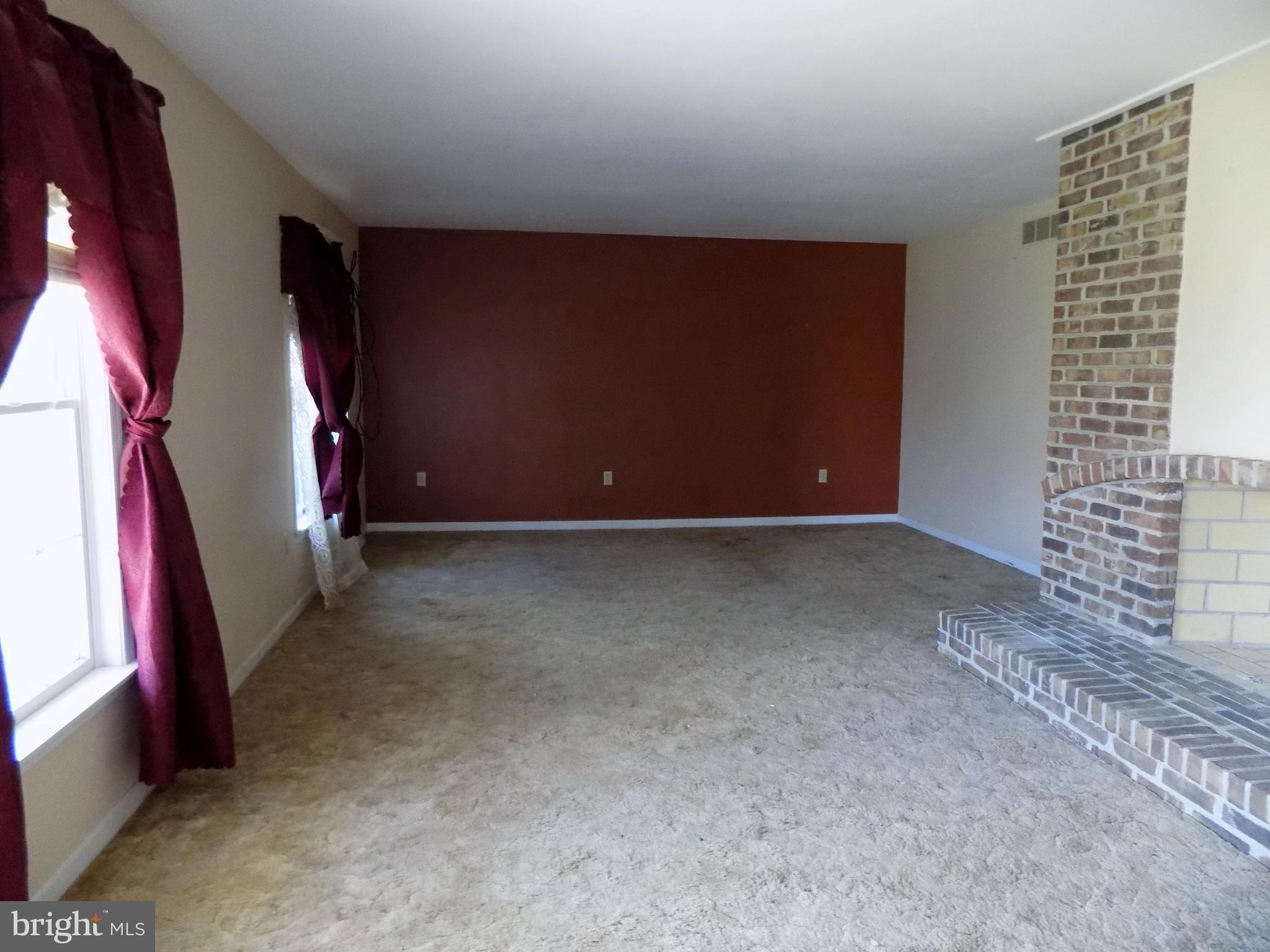 67 Fishpaw Road Berryville, VA 22611 - Photo 11 of 30 Living Room