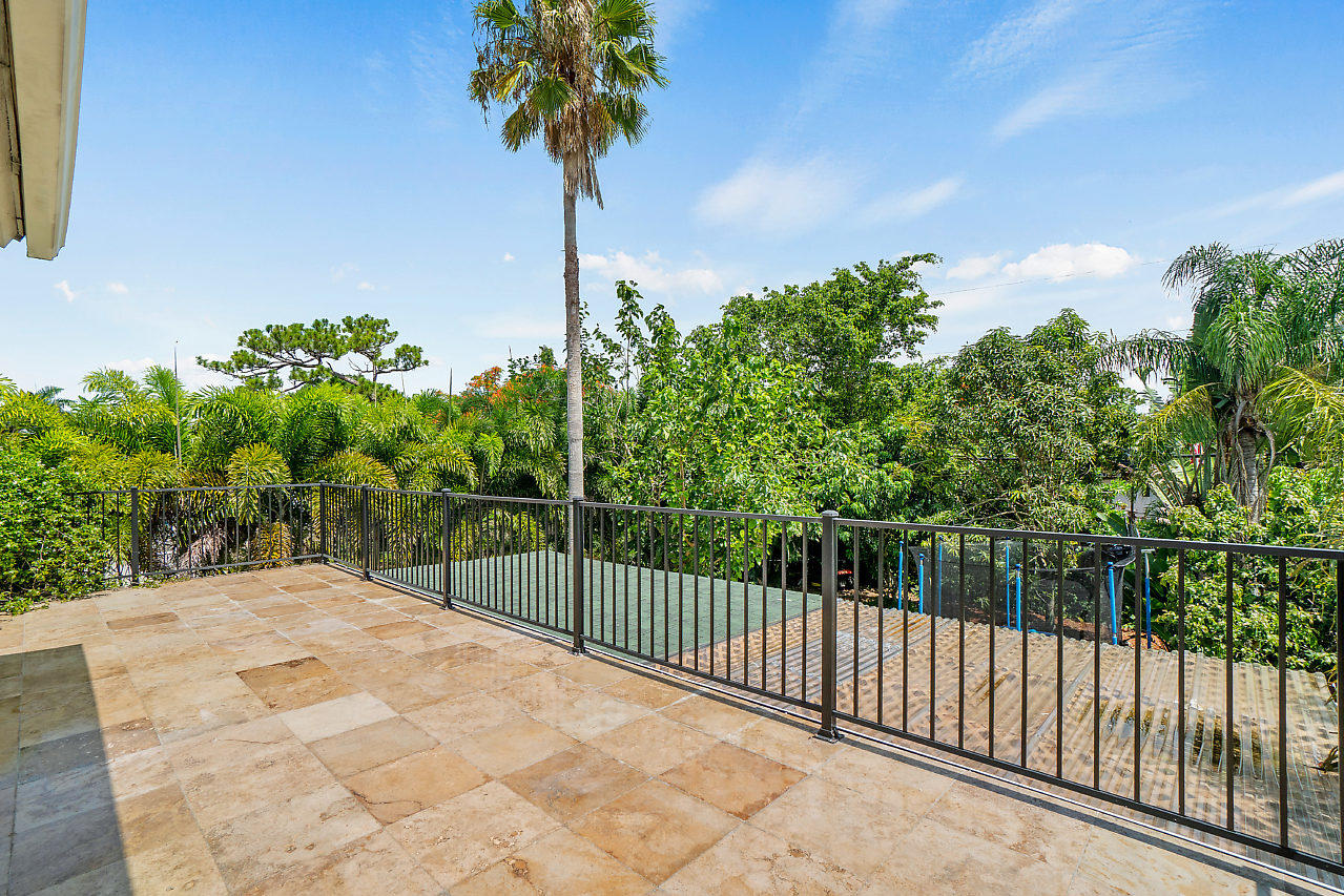5087 Madison Road Delray Beach, FL 33484 - Photo 27 of 32 027-5087MadisonRd-DelrayBeach-FL-small