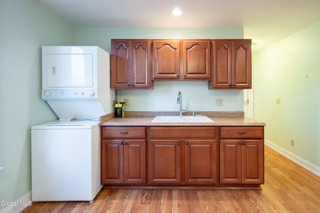 $1,400 | 1871 9th Avenue, Unit 1, Watervliet, NY 12189