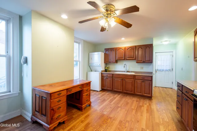 $1,400 | 1871 9th Avenue, Unit 1, Watervliet, NY 12189