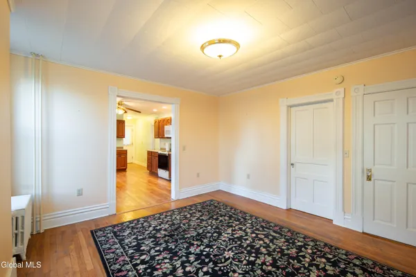 $1,400 | 1871 9th Avenue, Unit 1, Watervliet, NY 12189