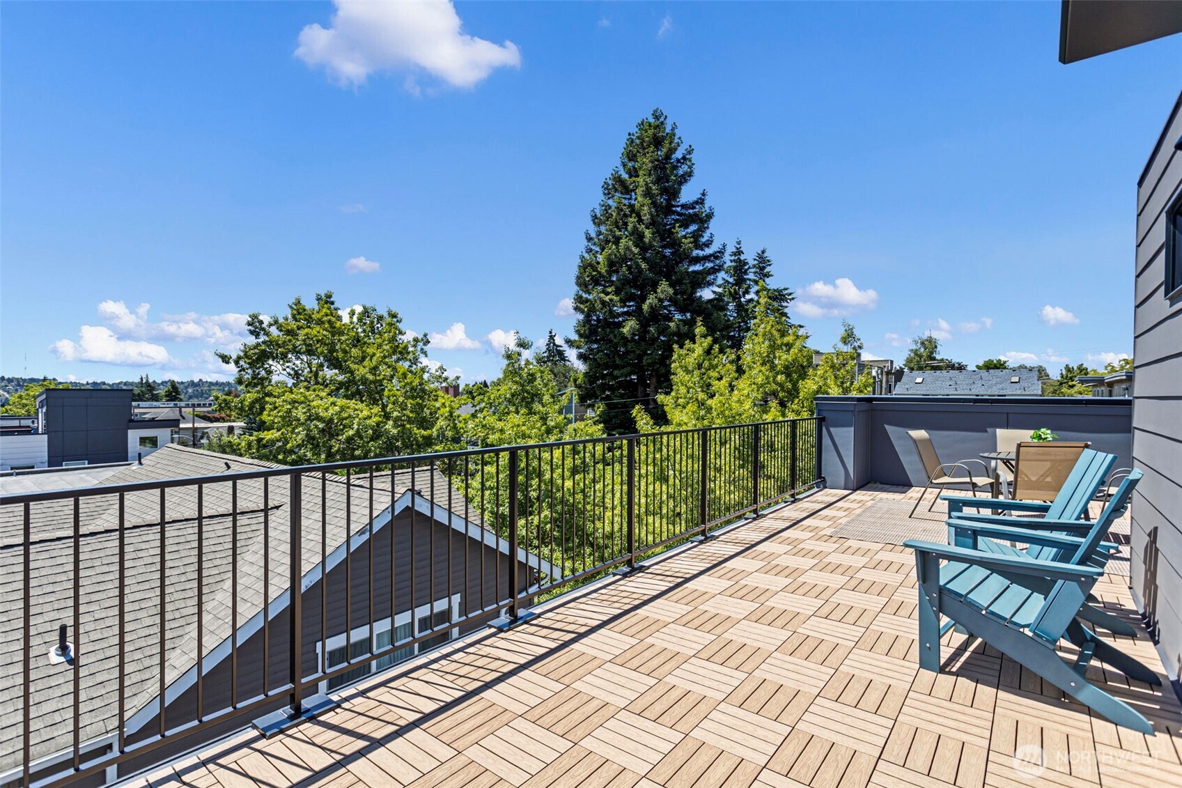 4432 Dayton Avenue North Seattle, WA 98103 - Photo 36 of 38