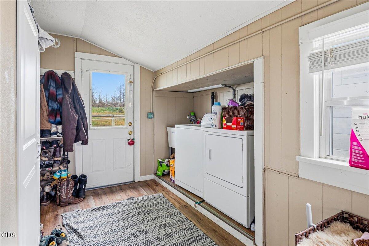 10410 Southwest Houston Lake Road Powell Butte, OR 97753 - Photo 50 of 92