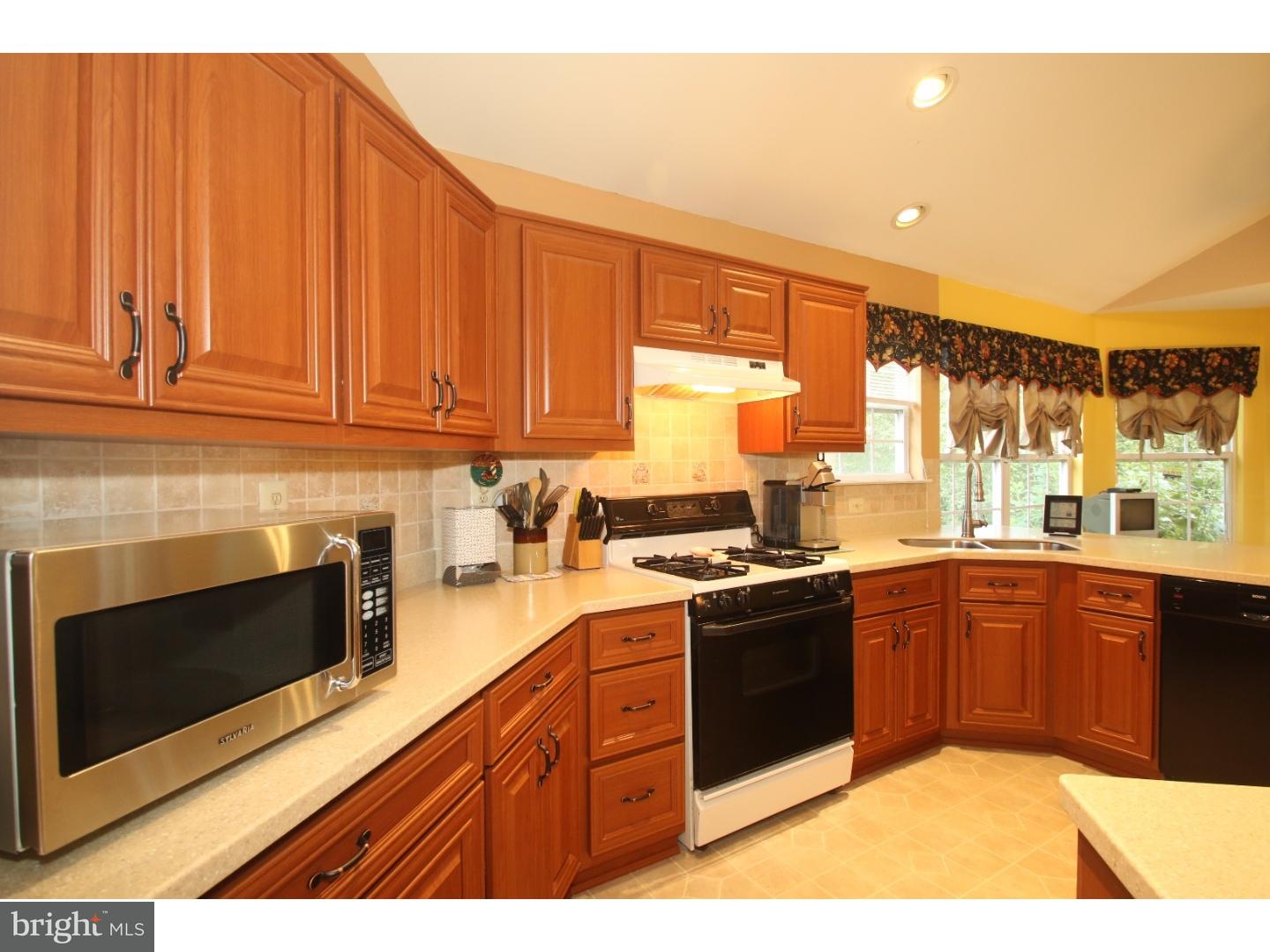 76 Longcross Road Royersford, PA 19468 - Photo 4 of 18 Kitchen