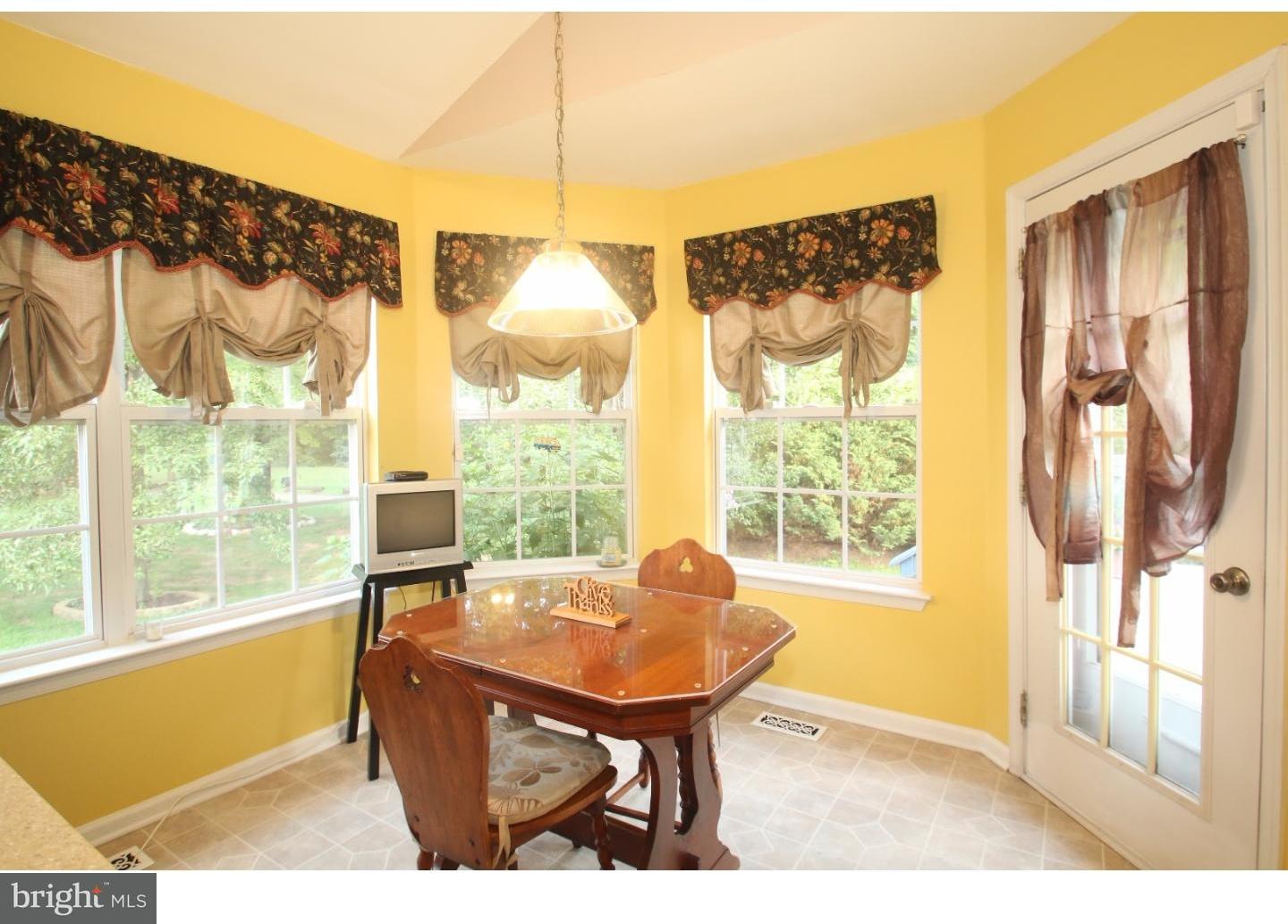 76 Longcross Road Royersford, PA 19468 - Photo 7 of 18 Breakfast Room