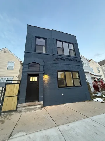 $469,900 | 1818 West 46th Street, Chicago, IL 60609
