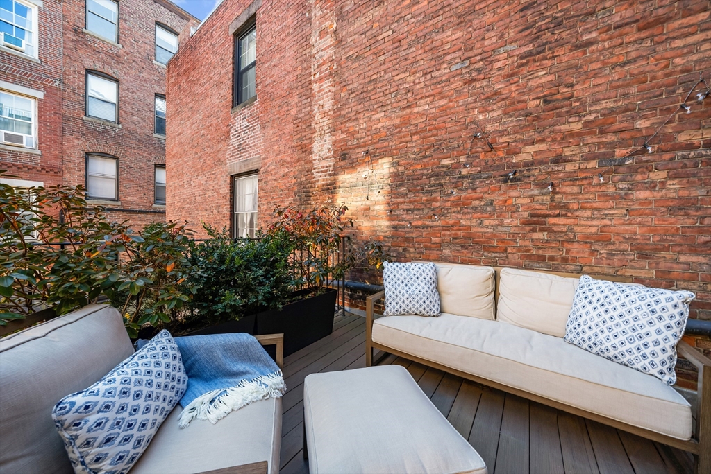 20 Hancock Street, Unit 2 Boston, MA 02114 - Photo 15 of 17