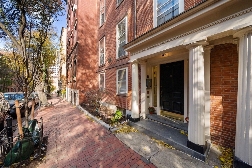 20 Hancock Street, Unit 2 Boston, MA 02114 - Photo 16 of 17