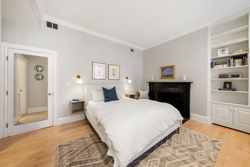 20 Hancock Street, Unit 2 Boston, MA 02114 - Photo 8 of 17