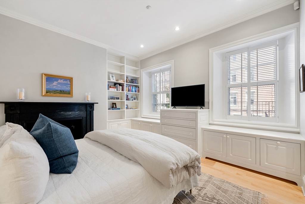 20 Hancock Street, Unit 2 Boston, MA 02114 - Photo 9 of 17